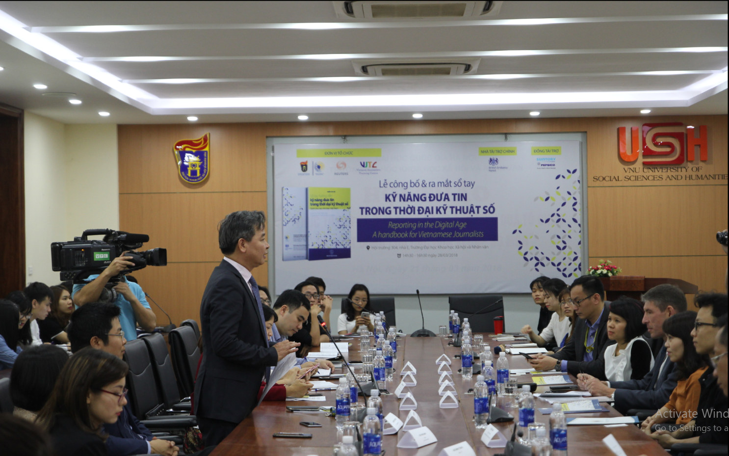 Lễ công bố cuốn sổ tay Hướng dẫn kỹ năng đưa tin trong thời đại kỹ thuật số